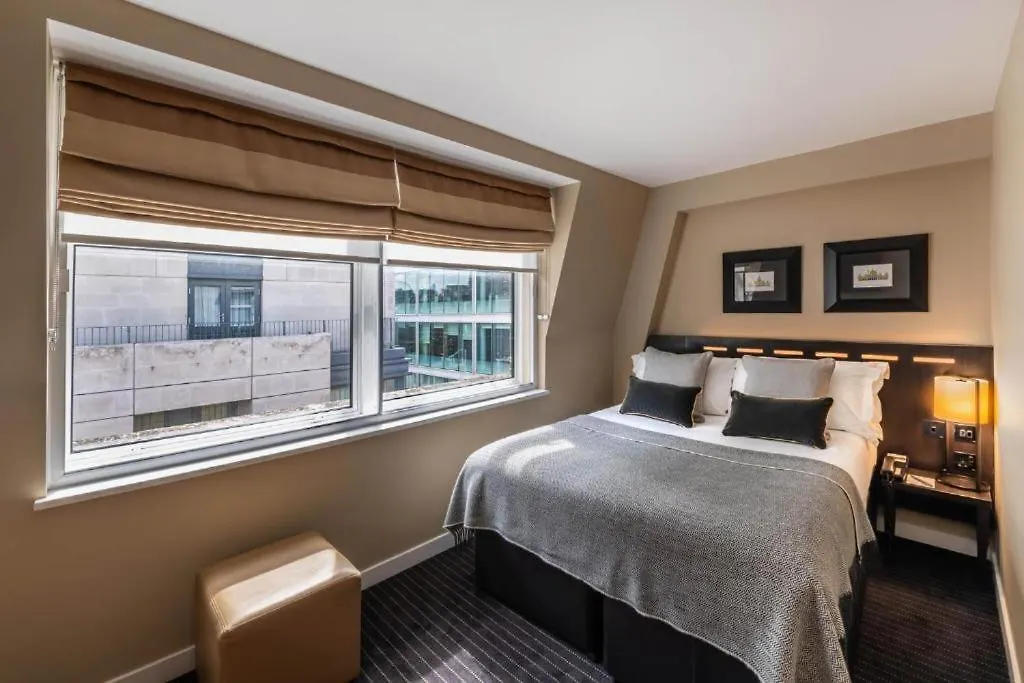 Carlton Hotel-1